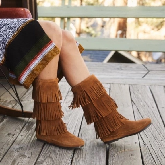 Minnetonka boots - Picture 2 of 10